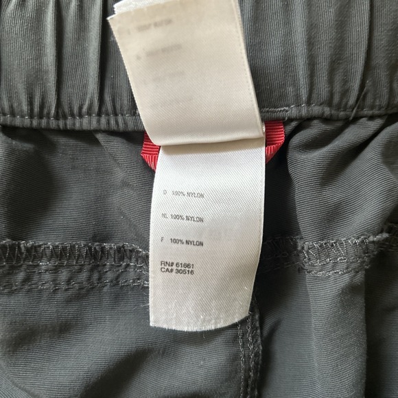The North Face Men's XL Gray Belted Convertible Nylon Outdoor Hiking Cargo Pants - Picture 5 of 7